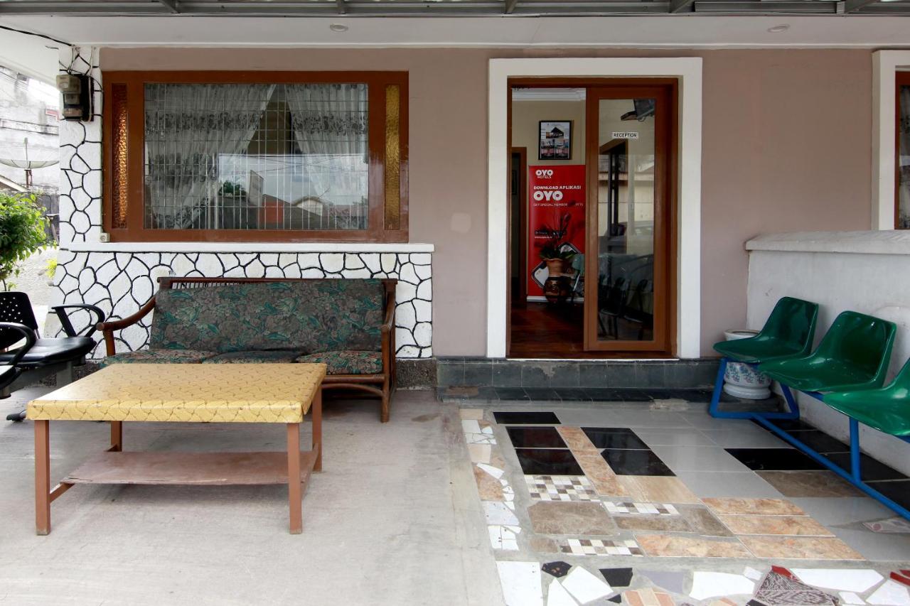 Oyo 799 Hotel Dieng Berastagi Luaran gambar