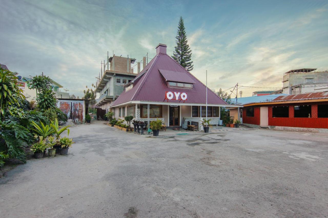 Oyo 799 Hotel Dieng Berastagi Luaran gambar