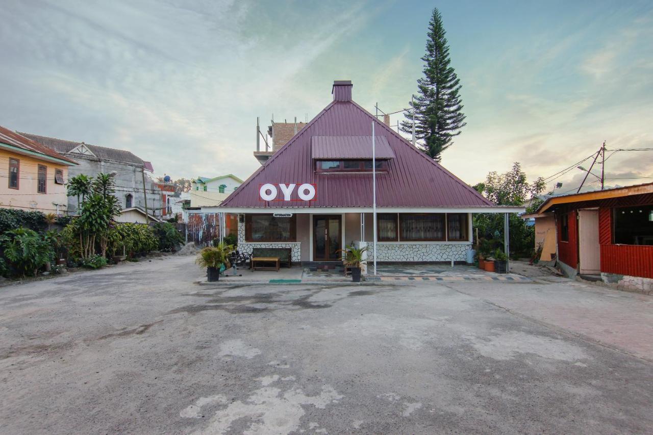 Oyo 799 Hotel Dieng Berastagi Luaran gambar