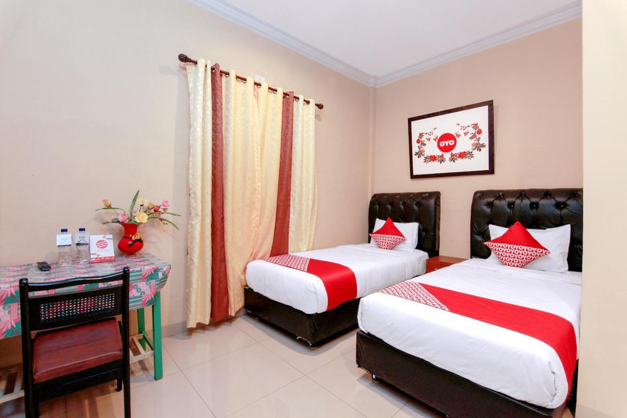 Oyo 799 Hotel Dieng Berastagi Luaran gambar